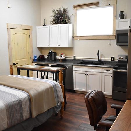 Silver Horseshoe Inn Saint Anthony Room photo