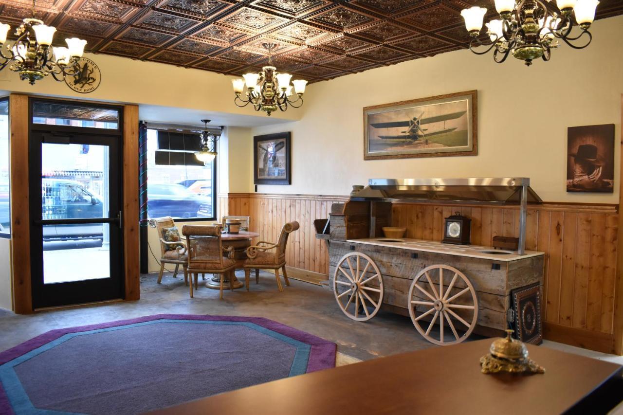 Silver Horseshoe Inn Saint Anthony Exterior photo