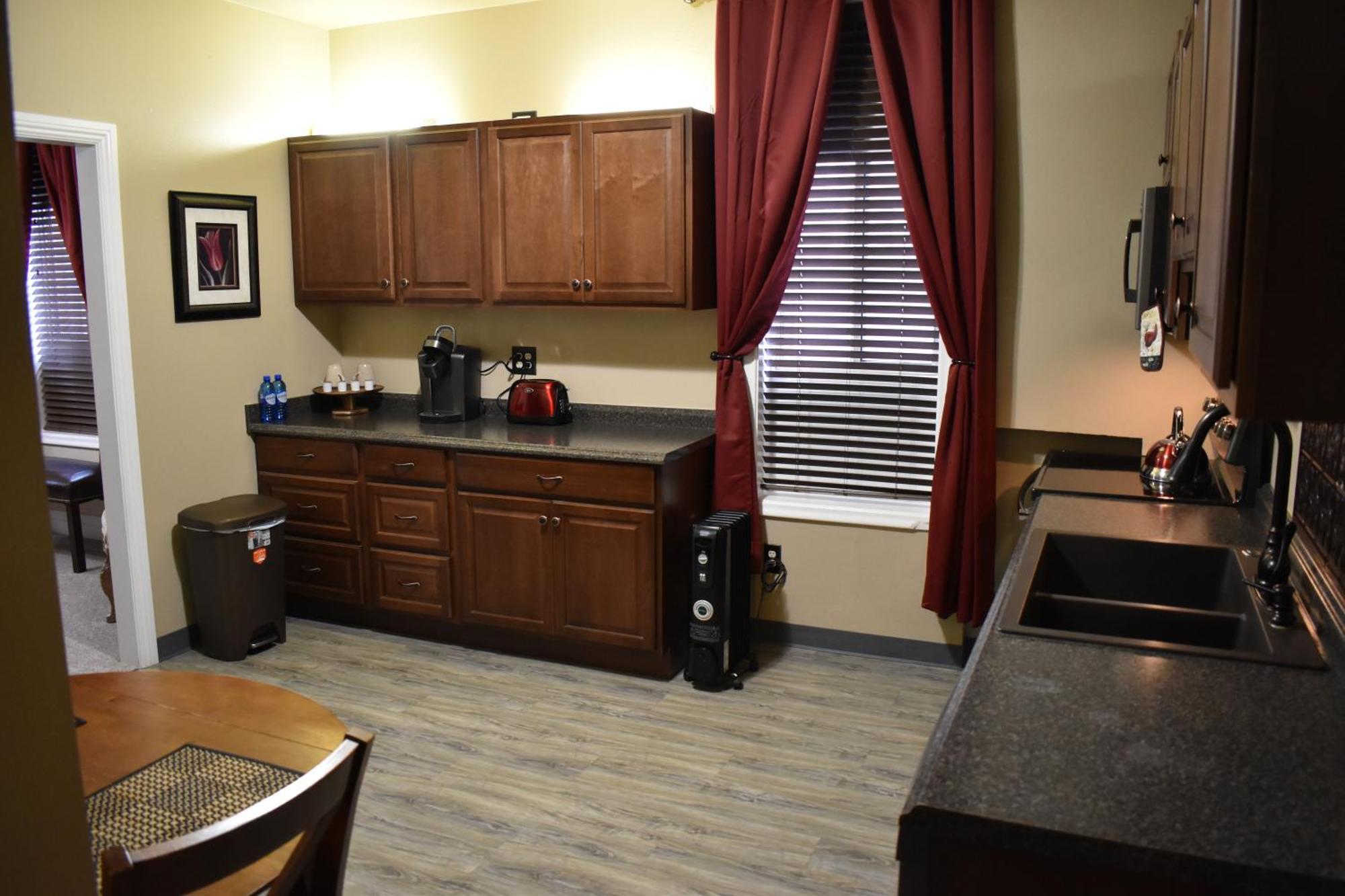 Silver Horseshoe Inn Saint Anthony Room photo