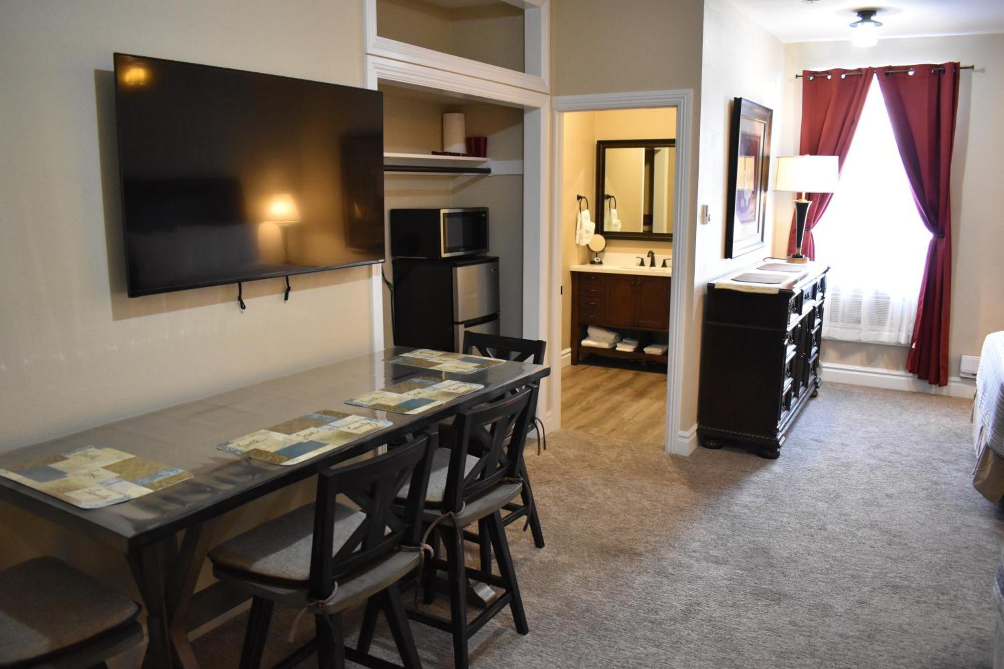 Silver Horseshoe Inn Saint Anthony Room photo
